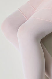 Close-up of light pink tights on a white background #color_bianco