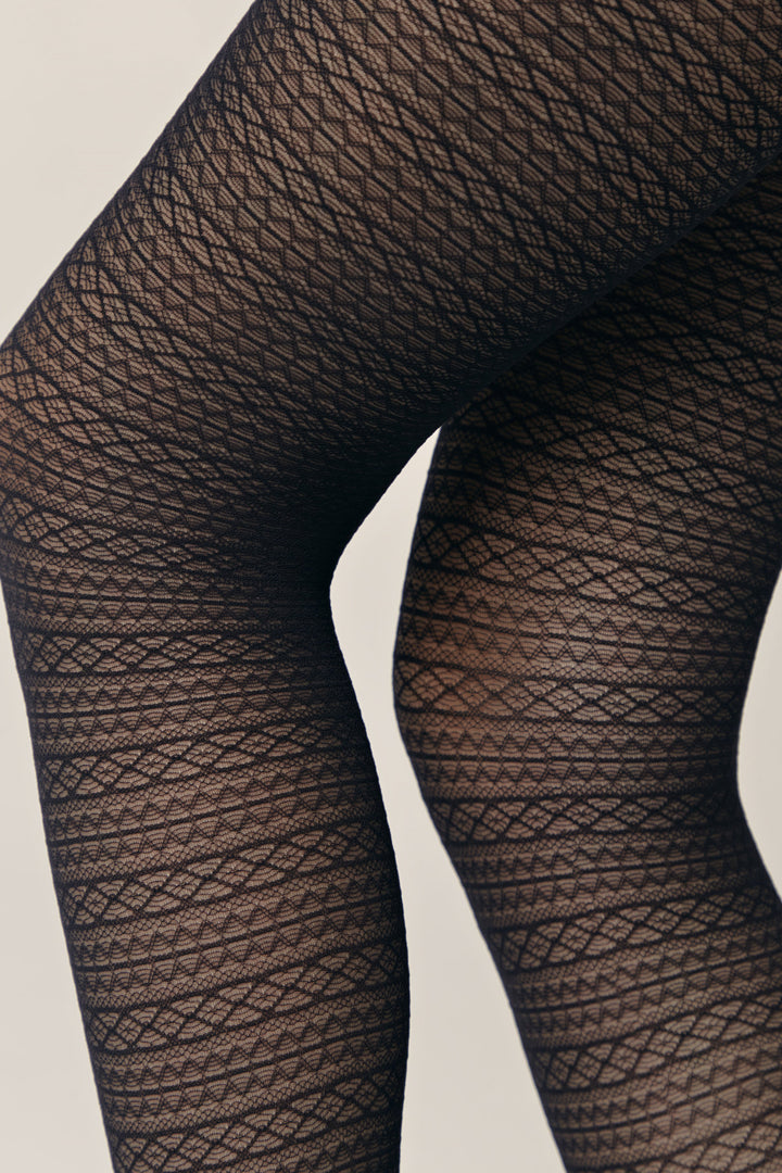 #color_nero-black