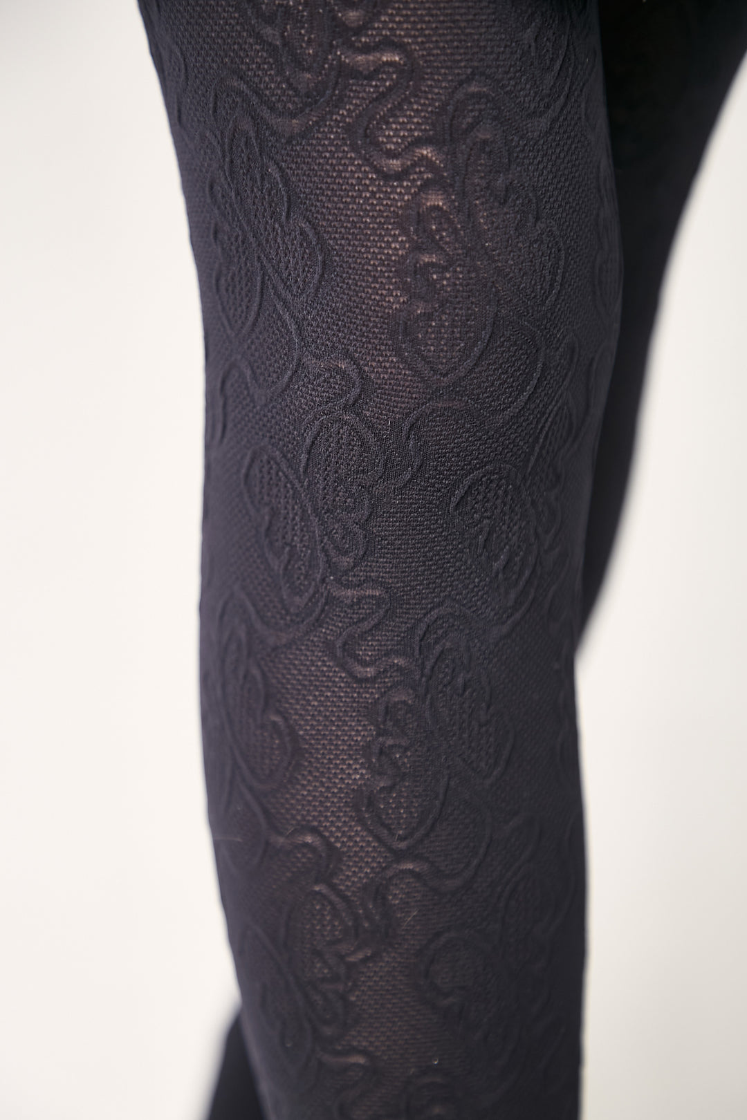 #color_nero-black