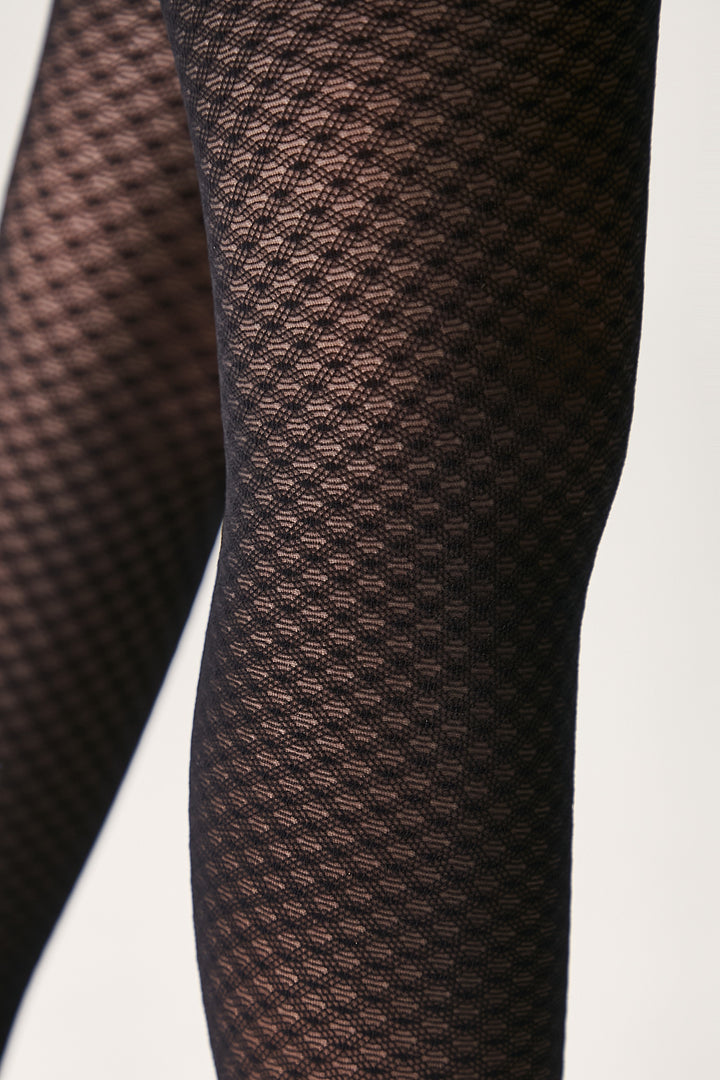 #color_nero-black