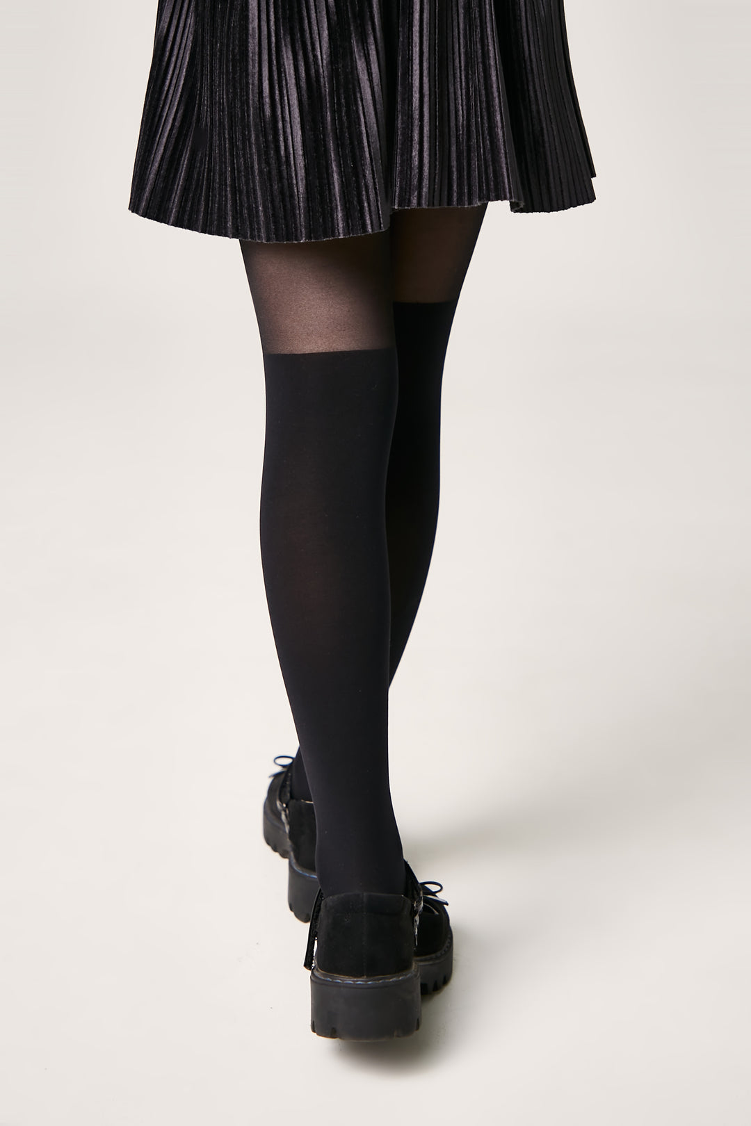 #color_nero-black
