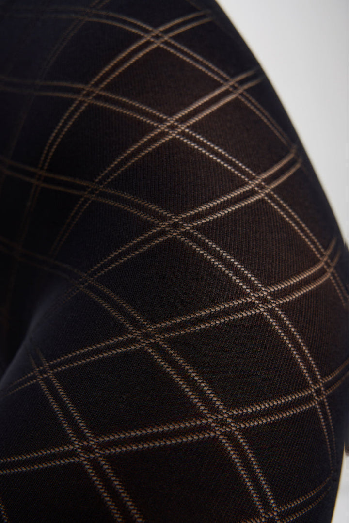 #color_nero-black