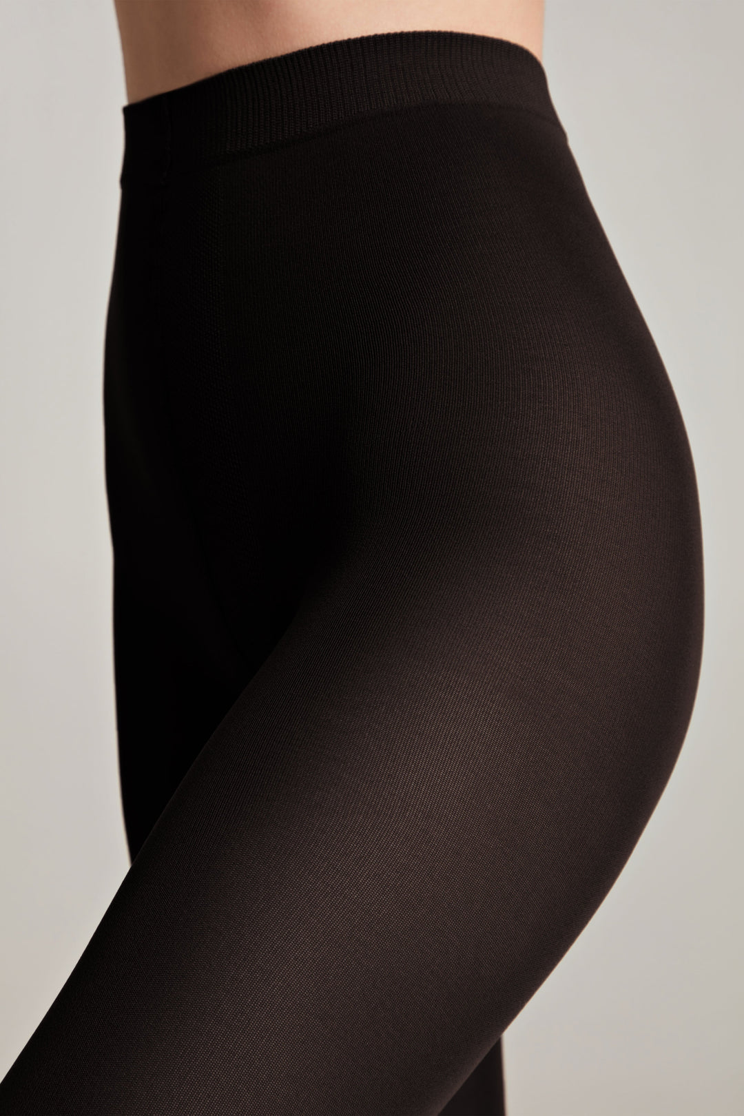 #color_nero-black
