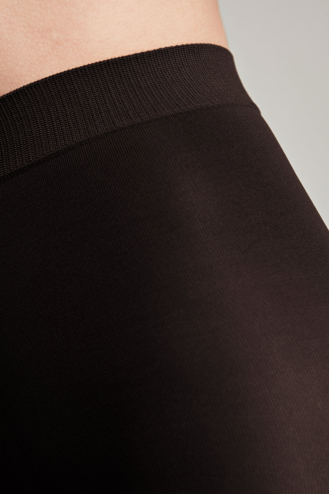 #color_nero-black