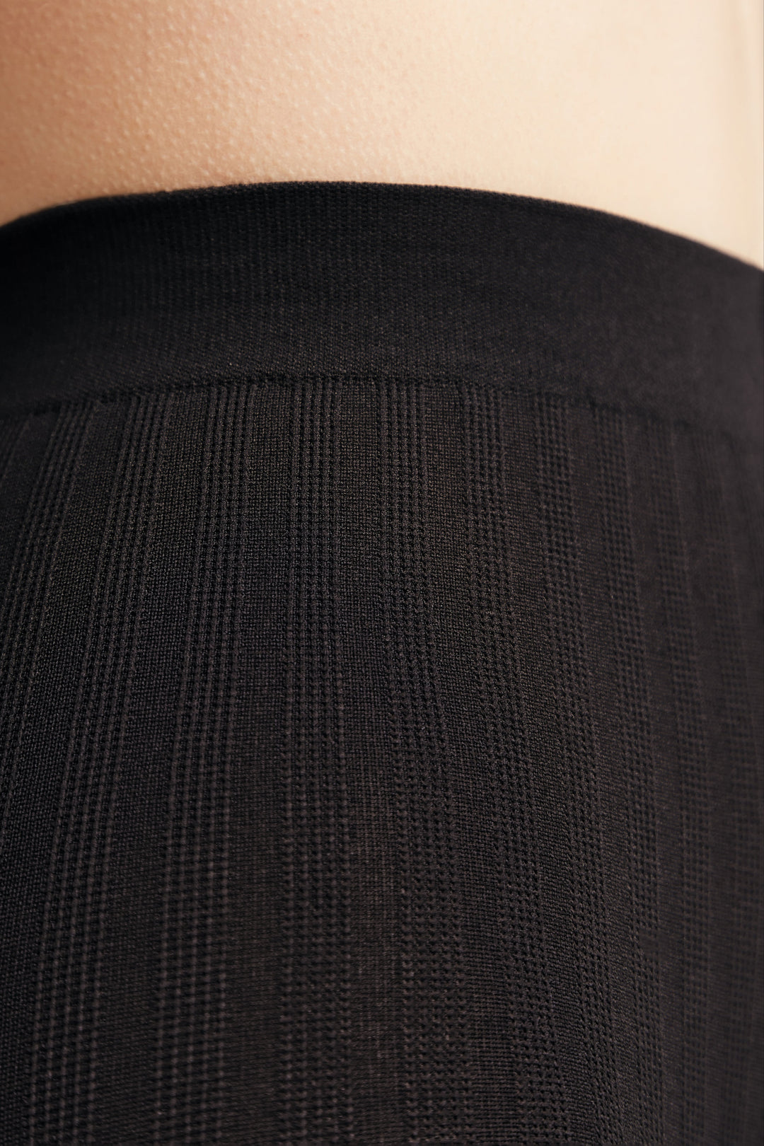 #color_nero-black