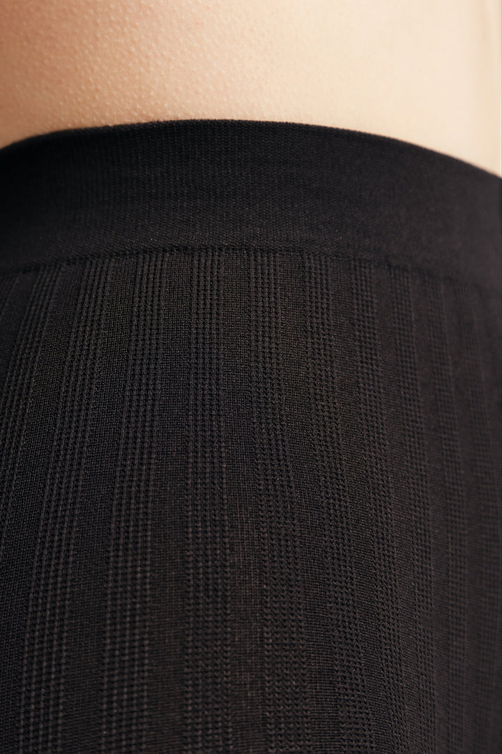 #color_nero-black