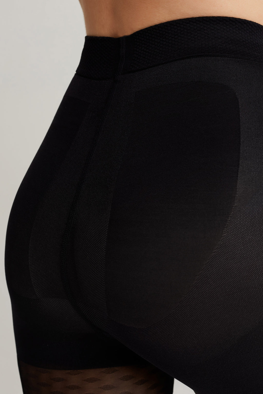 #color_nero-black