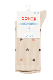 Beige socks with heart patterns on a white background, featuring Conte branding. #color_beige