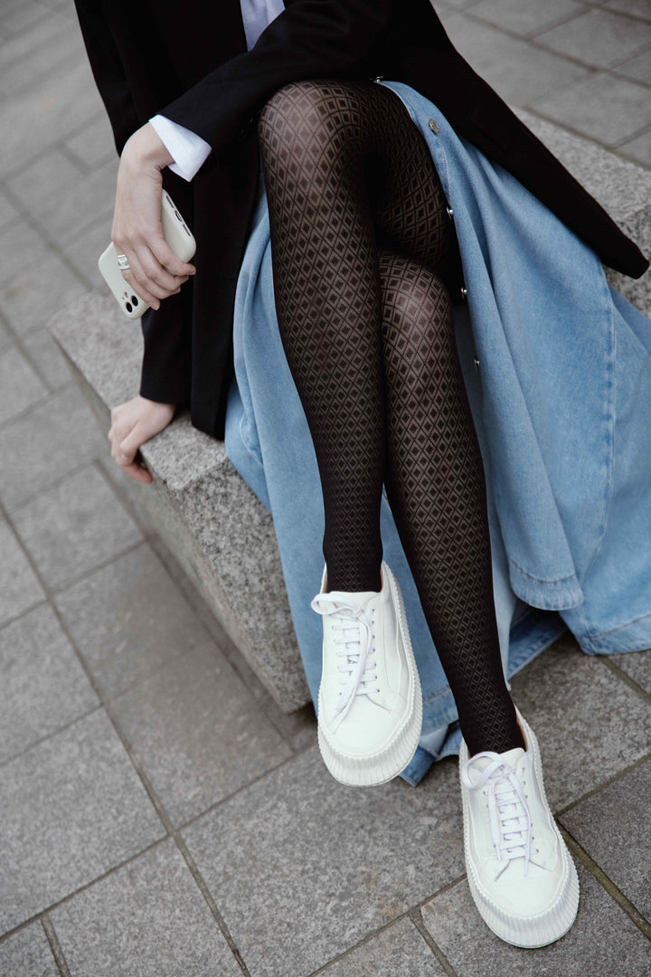#color_nero-black