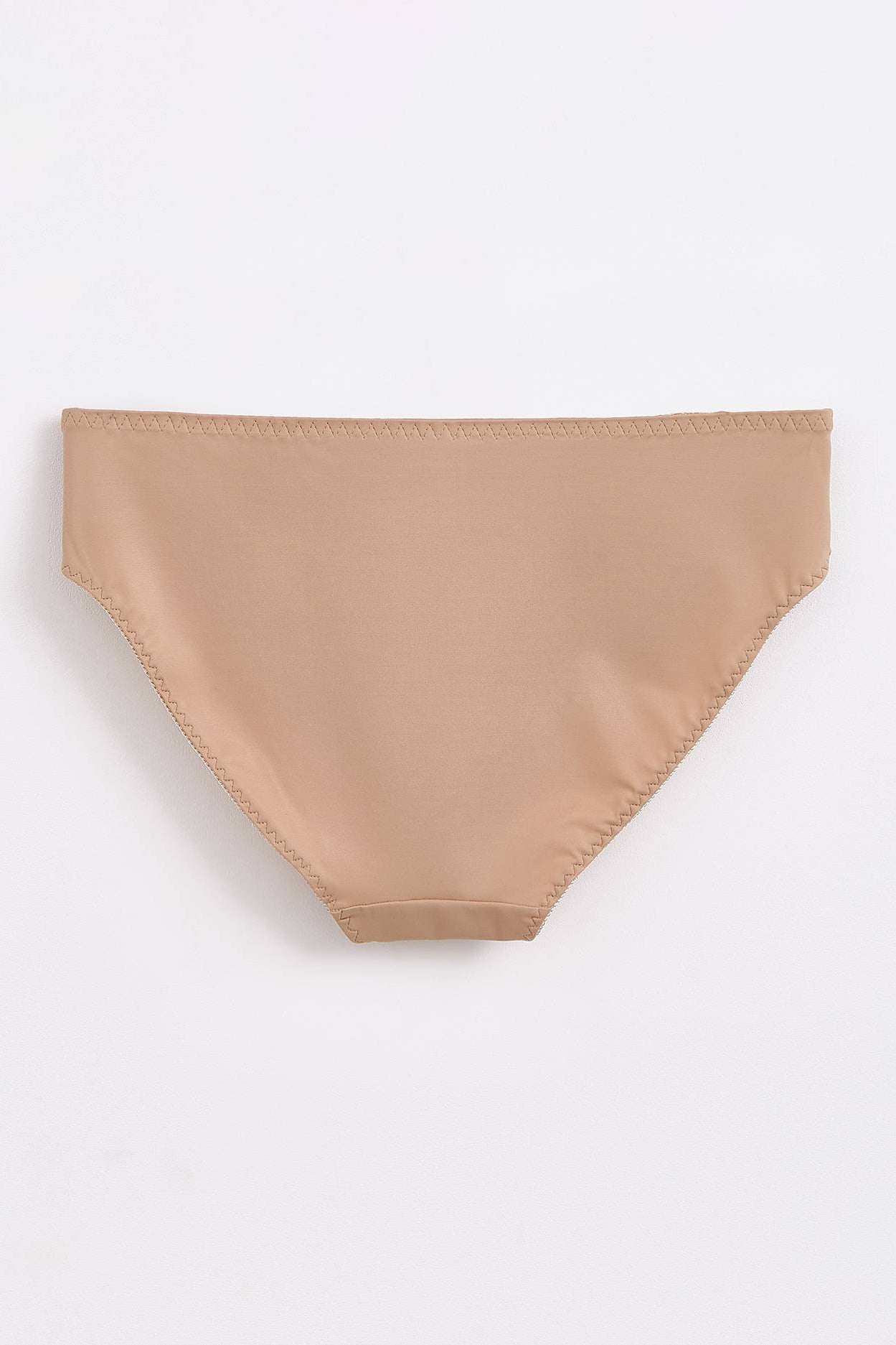 #color_flesh-colored